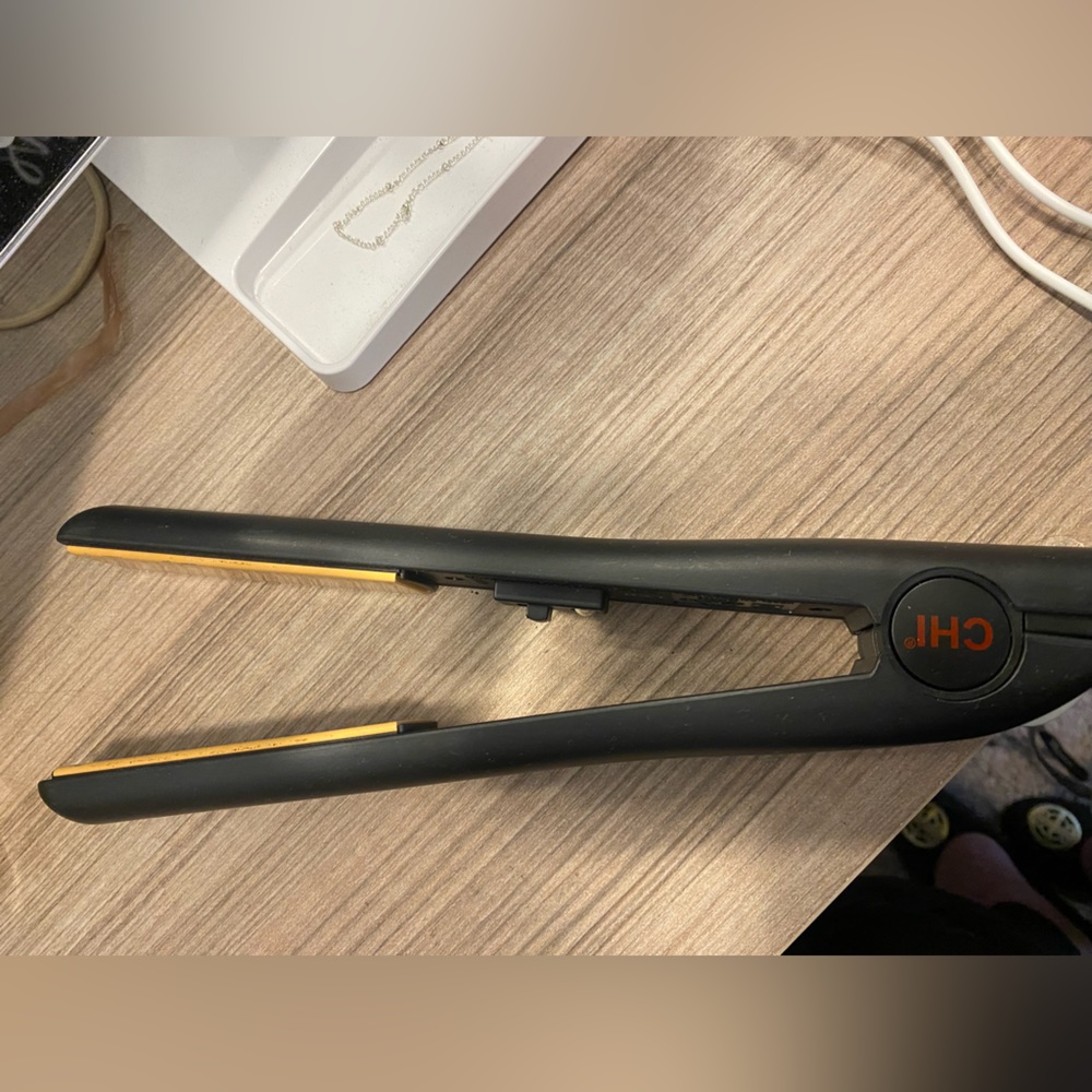 Chi straightening iron
